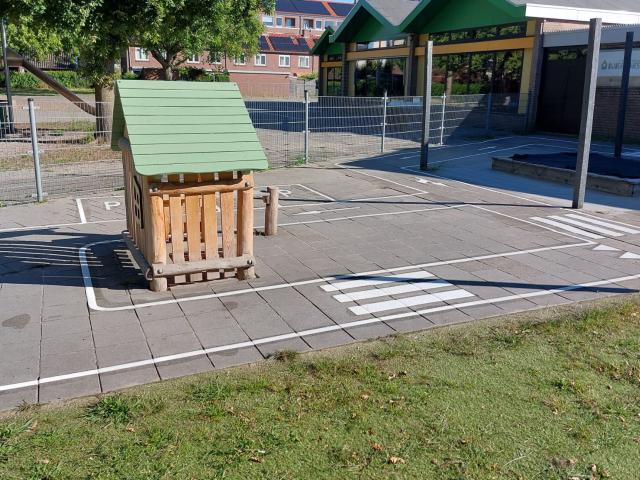 Buiten verkeersplein BijdeHandjes