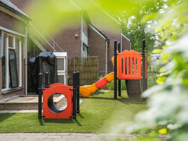BijdeHandjes Elburg speeltoestel buiten