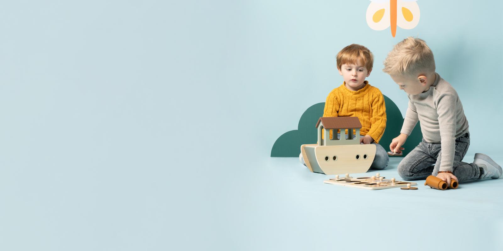 Kinderen spelen met Ark